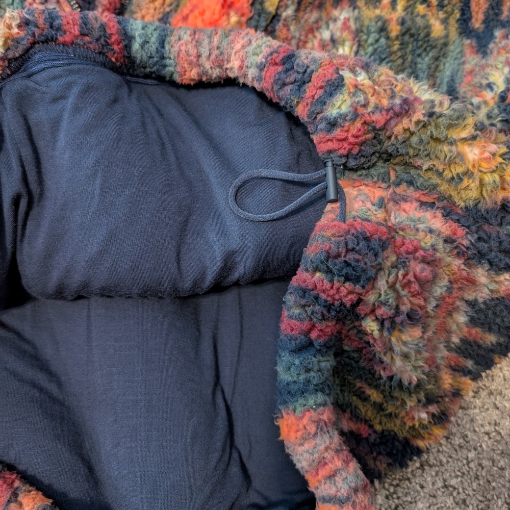 Colorful Fleece Pullover - Picture 3 of 4